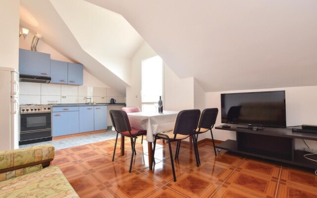 Beautiful Home in Trogir With Wifi and 6 Bedrooms