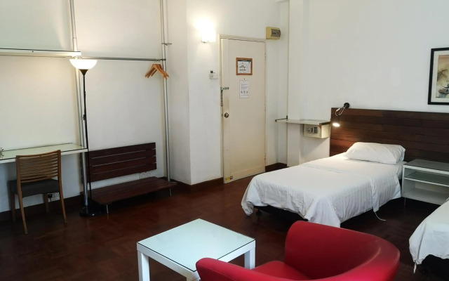 Lodge Paradize Hotel by OYO Rooms