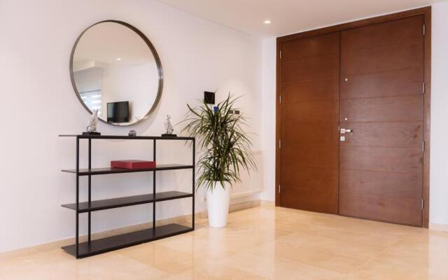 Villa 323 St Georges Complex