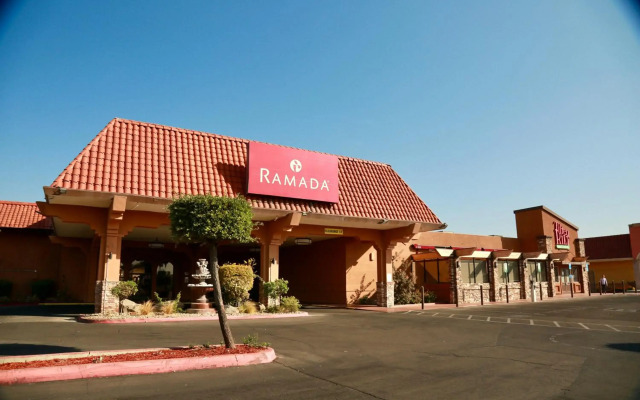 Ramada by Wyndham Fresno North