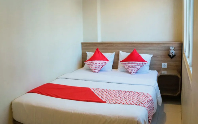 OYO 984 Maleo Guest House