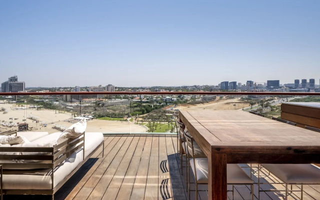 Panoramic Sea View W Pool & Gym Access