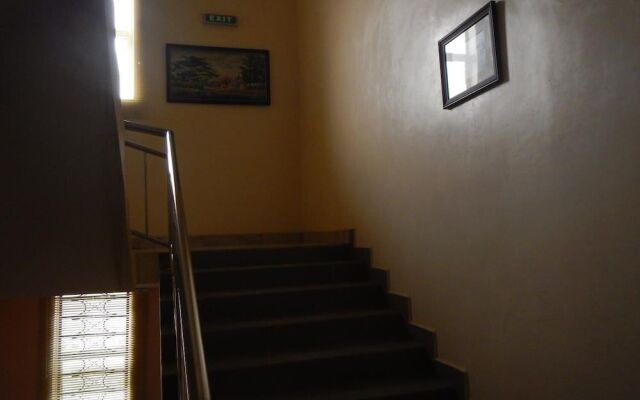 206 Exclusive Hotel