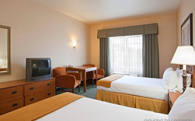 Holiday Inn Express Hocking Hills-Logan