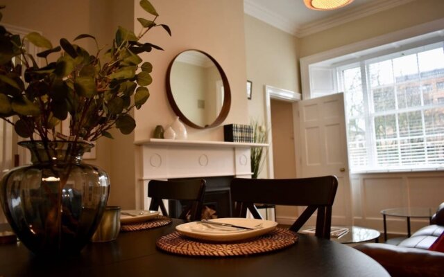 Newly Refurbished 2 Bedroom Townhouse in Dublin 4