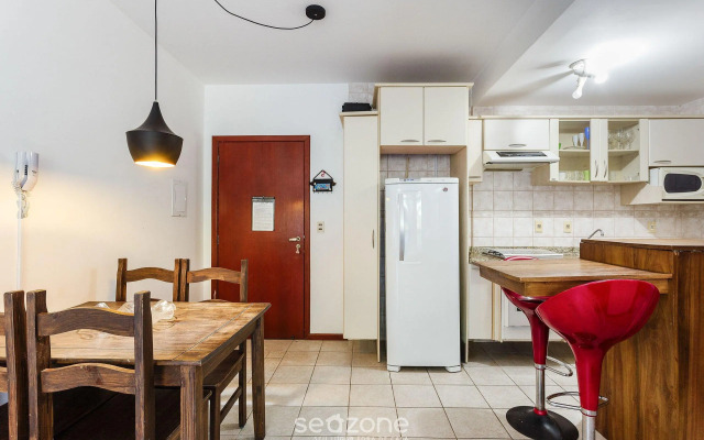 Apto aconchegante 350m da praia - Jurerê ADJ205