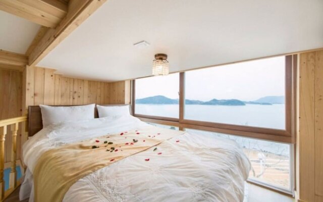 Yeosu The Sea of Counting Stars Pension