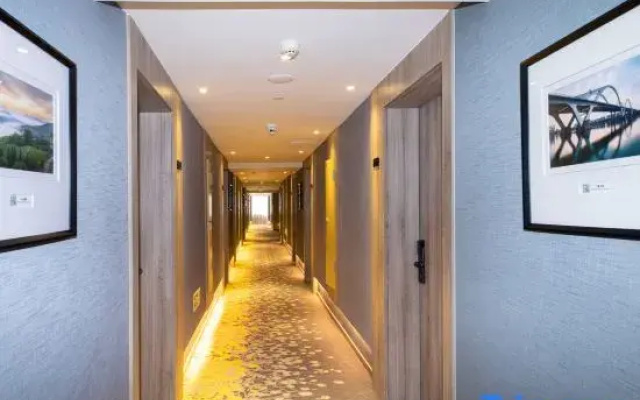 Youcheng Hotel (Liuzhou High-Speed Railway Station Ma'anshan Park)