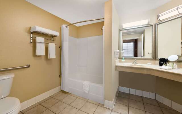 Hawthorn Extended Stay by Wyndham Rome