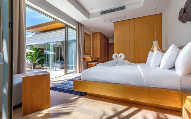 3Br Villa With Private Pool At Bangtao Beach