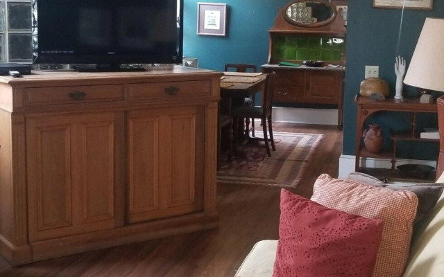 Downtown Guest Quarters Hotel