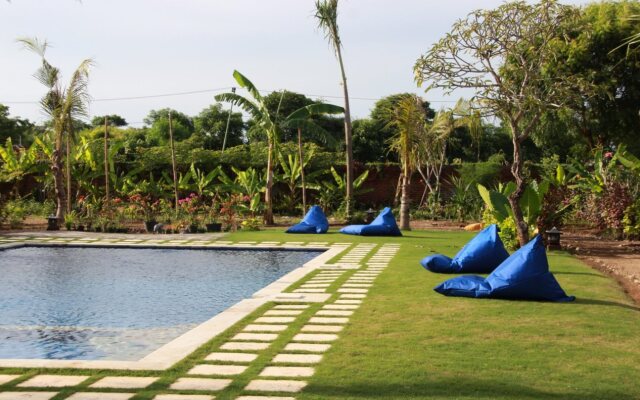 bananaleaf hostel bali