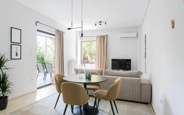 Pleasant 2BR Apartment near HELEXPO by UPSTREET
