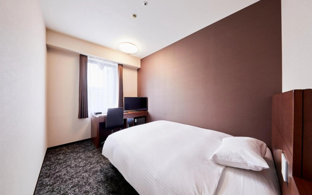 Garner Osaka Honmachi Station by IHG