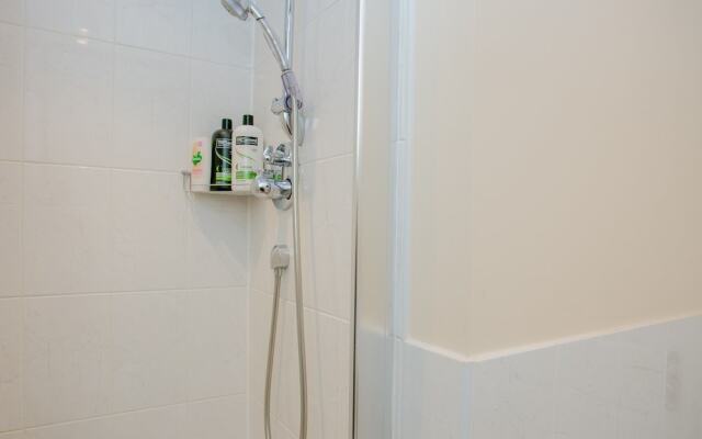 2 Bedroom Balcony Apartment In Putney