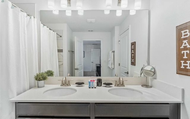 1570 Sandbagger Drive