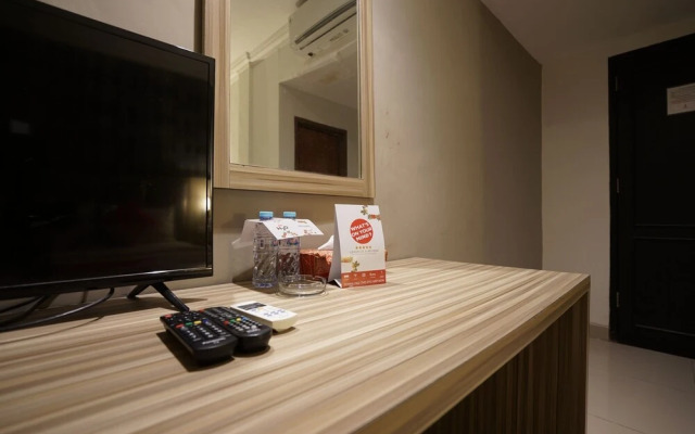 OYO 1282 Feodora Airport Hotel