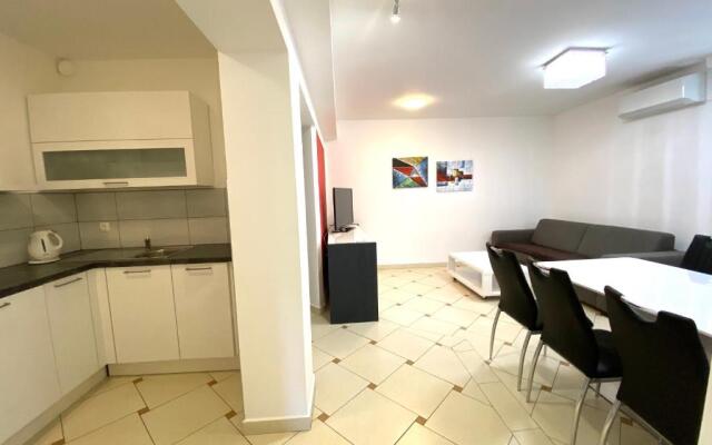 Apartments Mrkonja