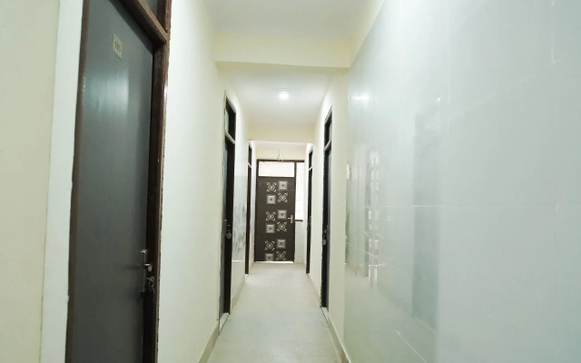 Roomshala 034 Grihum Noida Sector 63