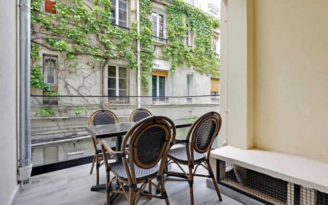 Modern Apartment & Terrace - 2br/6p - Near Nation