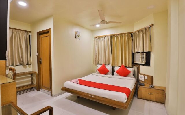 OYO 23337 Flagship Ashram Road
