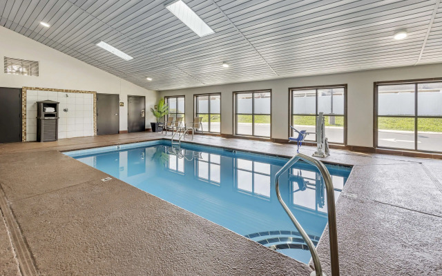 Best Western Shelbyville Inn and Suites Celebration Inn