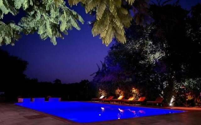 Sedia Riverside Hotel