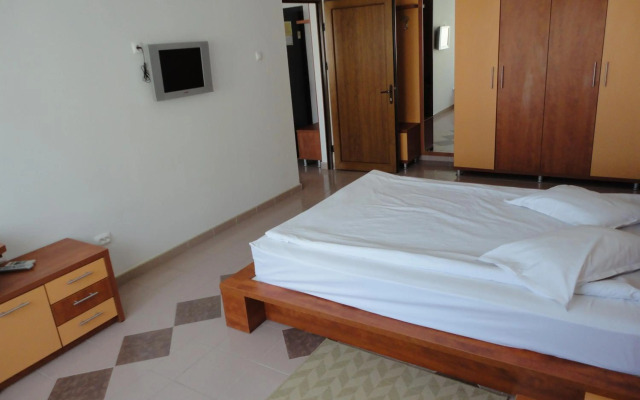 Hotel Arion