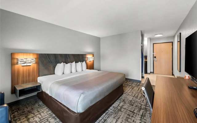 Quality Inn & Suites Manhattan