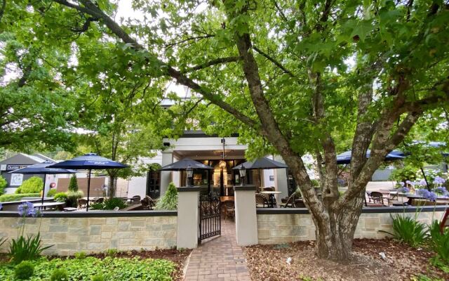 The Crafers Hotel