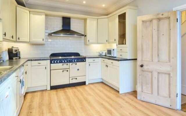 Host Stay Bellevue Road