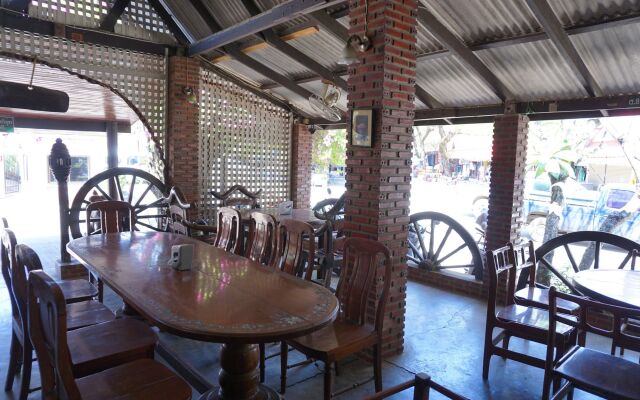 Chiang Khan Hill Resort