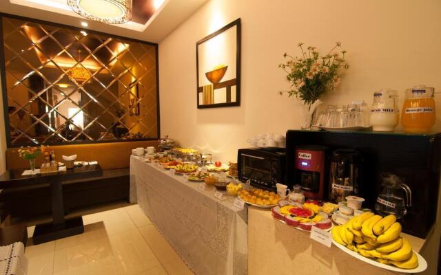 Attica Hotel