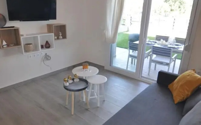 Zennova 24 Nikiti Flow Family Apt