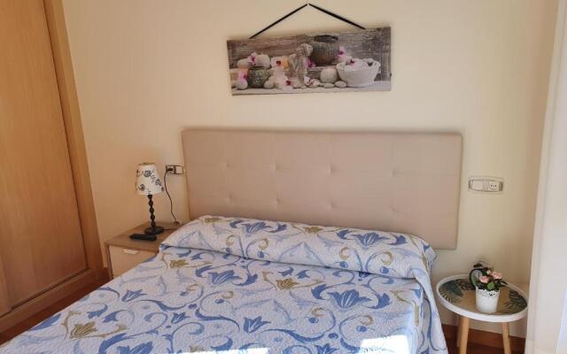 Acogedor Apartamento en Oviedo Frente al HUCA