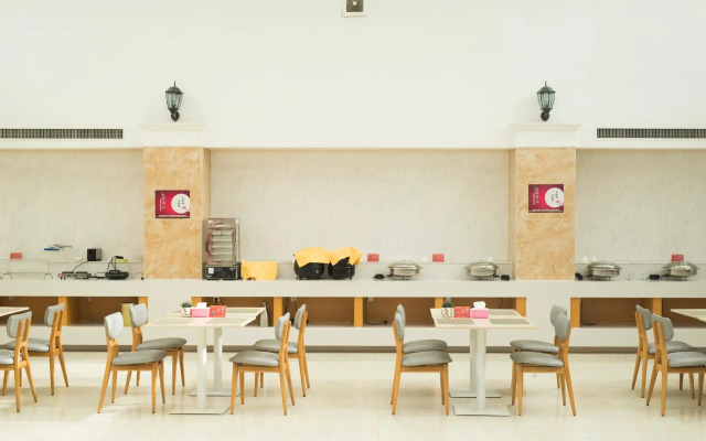Starway Hotel Puyang Development Zone Huanghe Road