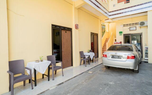 RedDoorz Syariah near Jembatan Merah Plaza