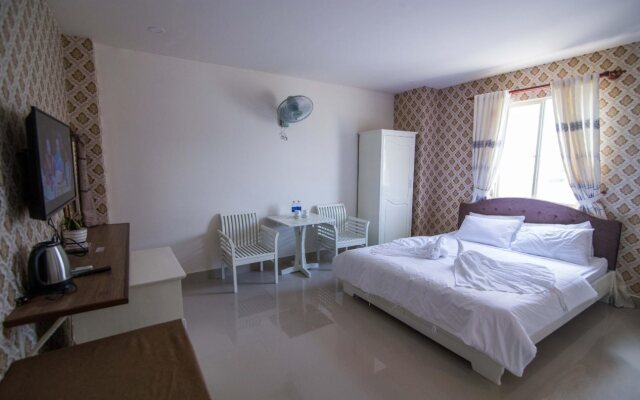 Royal Hotel
