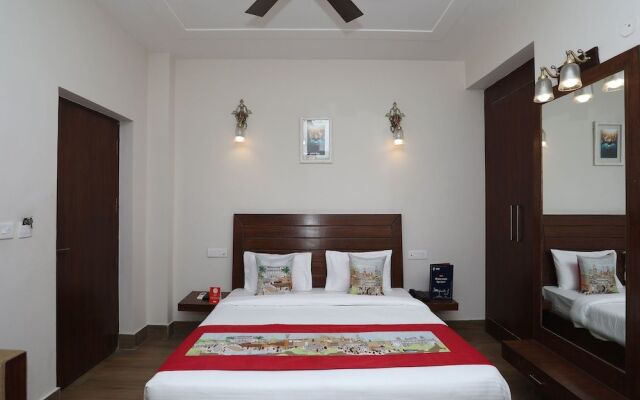 OYO 10380 Hotel The Green Majestic