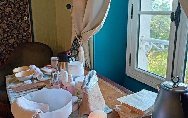 Le Chateau De La Tourlandry