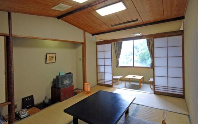 Nakamasu Ryokan