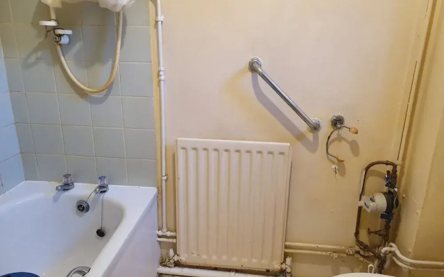 9 Vernon Close Serviced Holiday Home