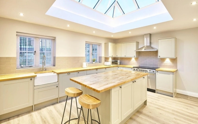 Host Stay Graham House