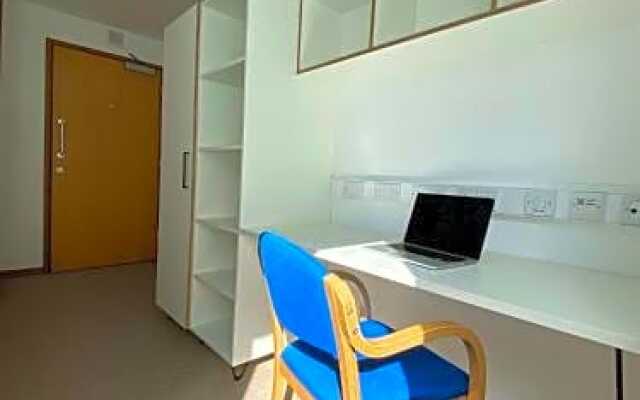 Regency Hall Smart Cheltenham Ensuite Rooms e