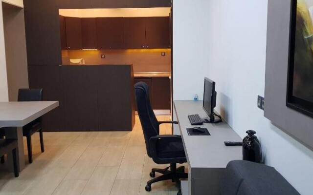 Minimal Studio in Paleo Faliro