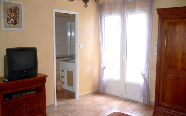 Apartment With 2 Bedrooms in Béziers, With Pool Access, Enclosed Garde