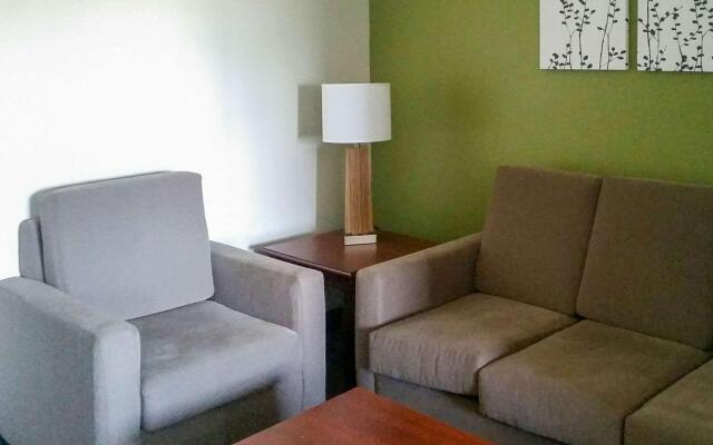 Sleep Inn & Suites Pleasant Hill - Des Moines