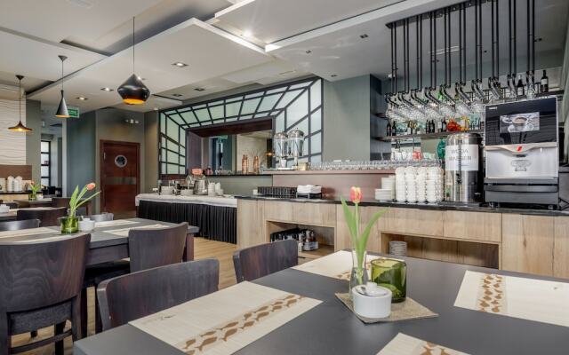 Atrium Studio Sarbinowo by Renters