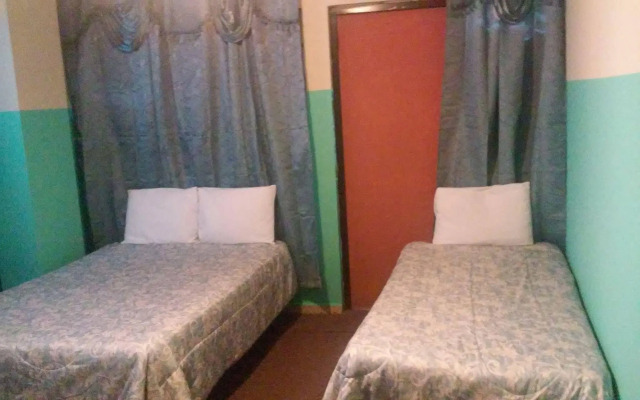 Hotel Oasis