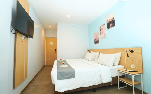 Front One Hotel Pasir Koja Bandung
